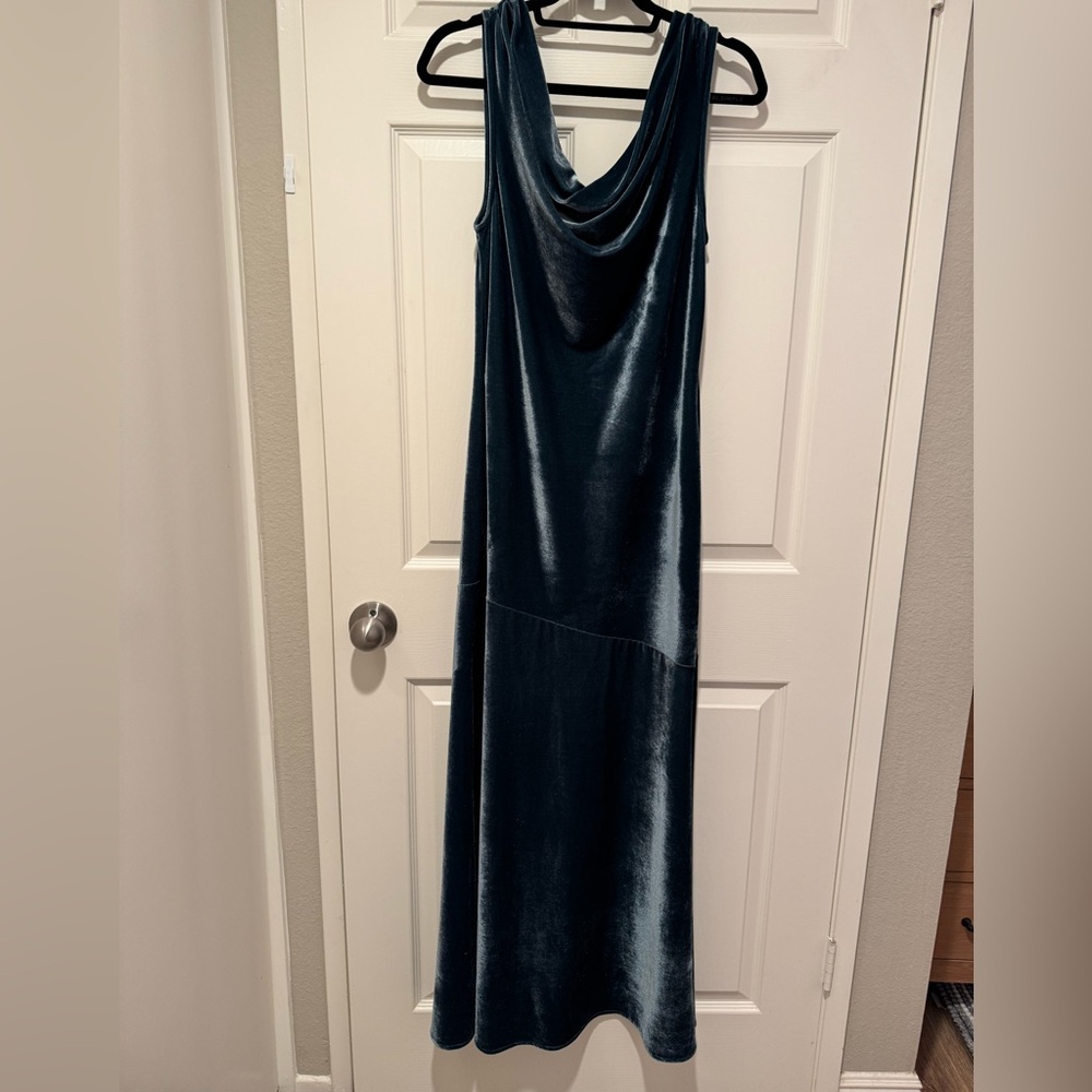 Chelsea28 Asymmetrical Green Dress